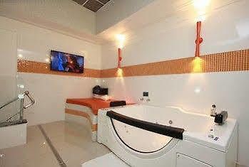 Motel Replay Guarulhos Adults Only Экстерьер фото